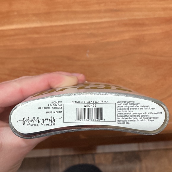 Team bride stainless steel flask forever yours by Nicole NEVER USED 6oz - Picture 4 of 4